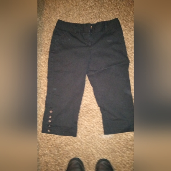Capris - Picture 2 of 4